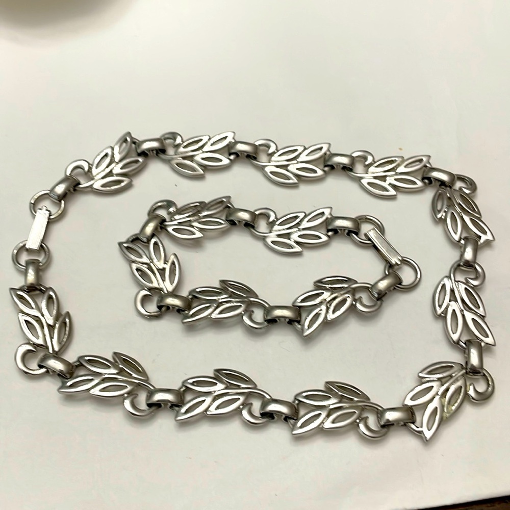Necklace & bracelet set